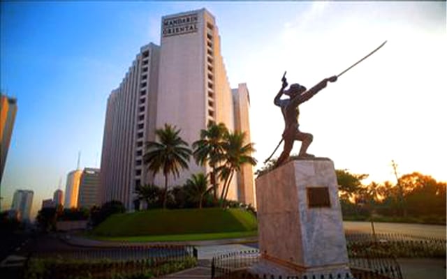A photo of the old Leandro Locsin-designed Mandarin Oriental.